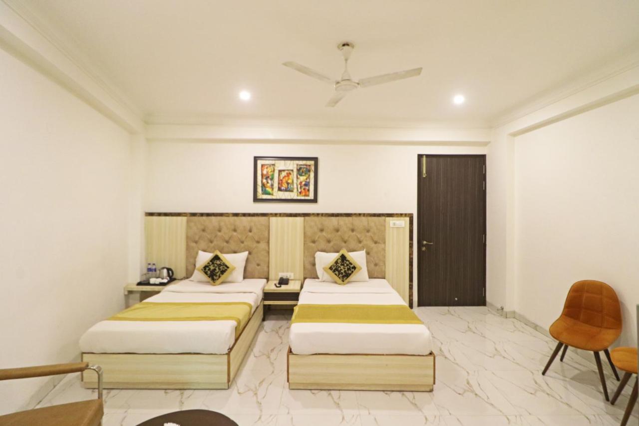 Hotel Almora Near Delhi Airport New Delhi Ngoại thất bức ảnh