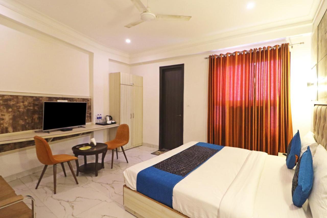 Hotel Almora Near Delhi Airport New Delhi Ngoại thất bức ảnh
