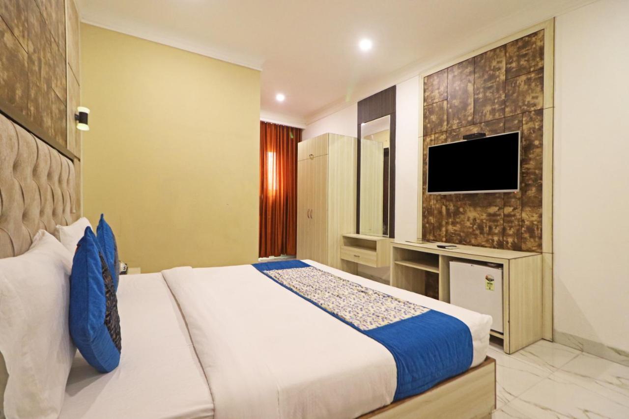 Hotel Almora Near Delhi Airport New Delhi Ngoại thất bức ảnh