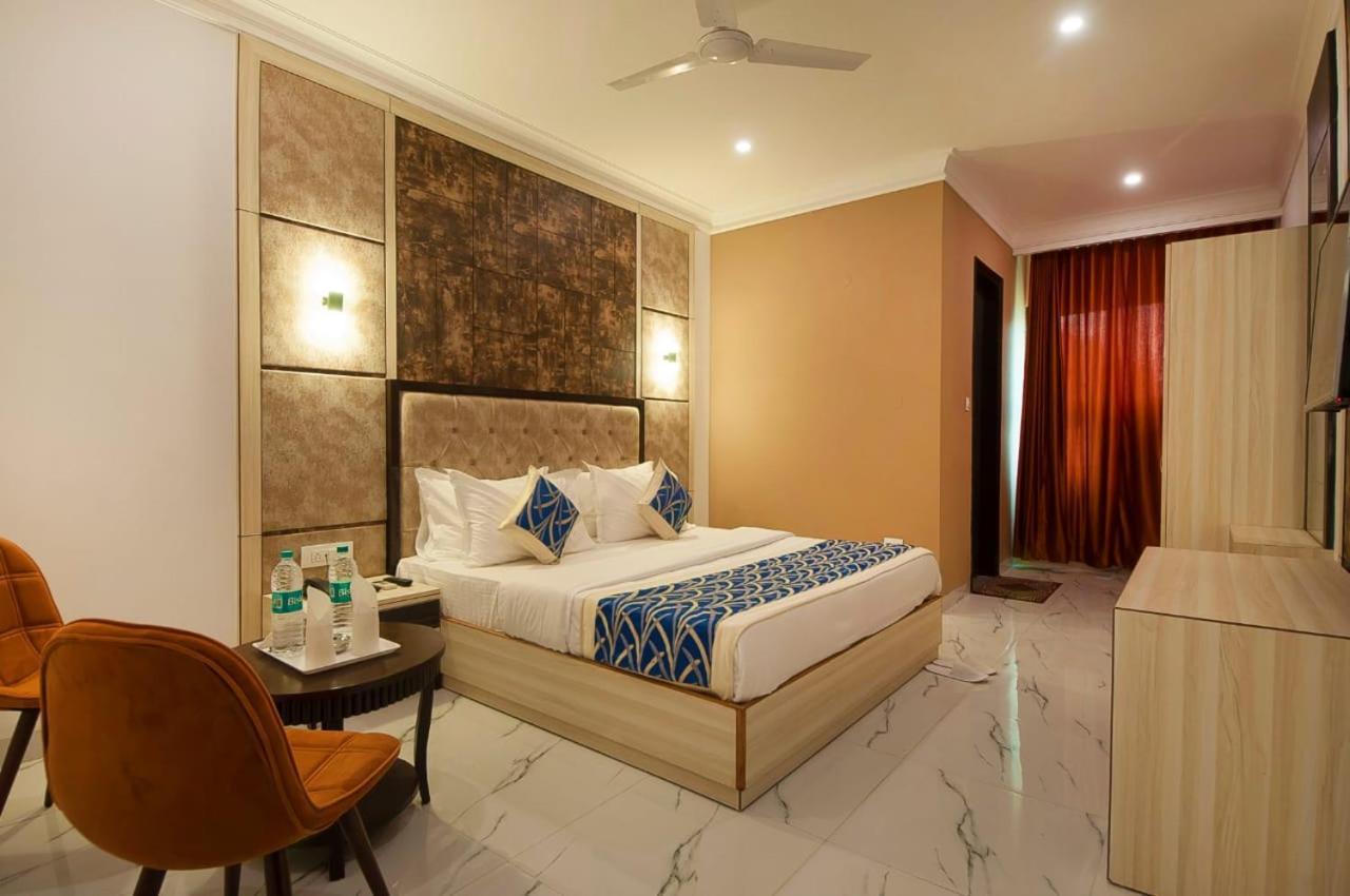 Hotel Almora Near Delhi Airport New Delhi Ngoại thất bức ảnh